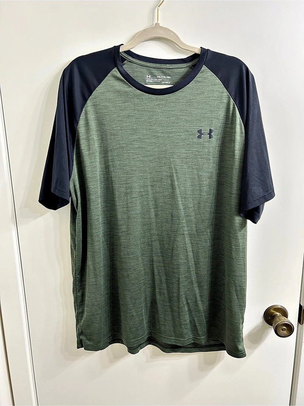 Under Armour HeatGear Short Sleeve Athletic Shirt in Green & Black Size XXL
